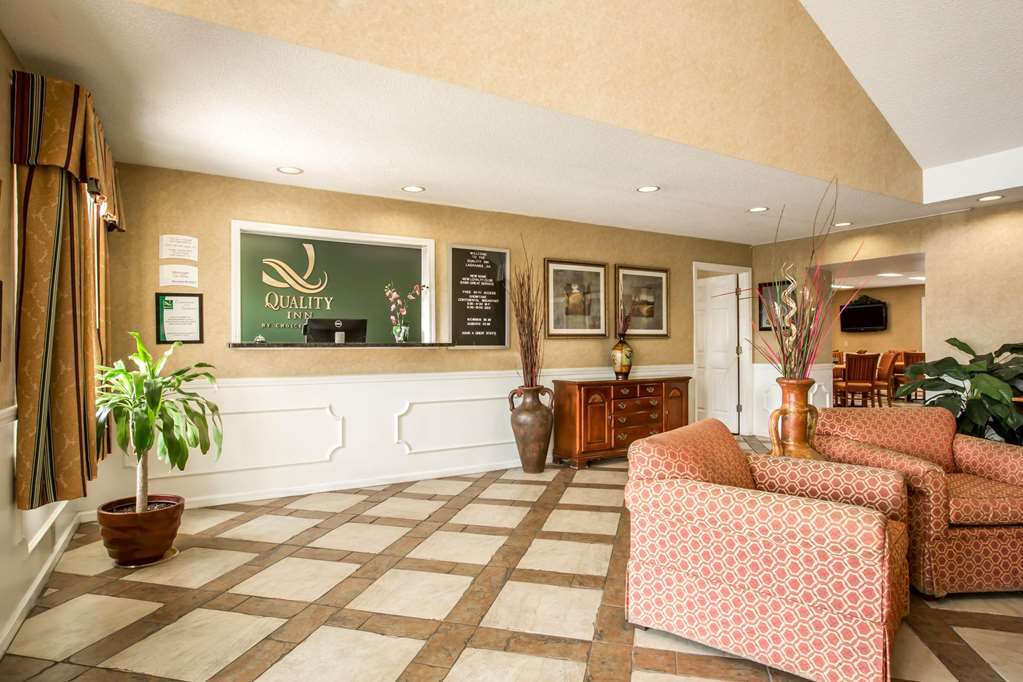 Inn Quality East I-85 LaGrange